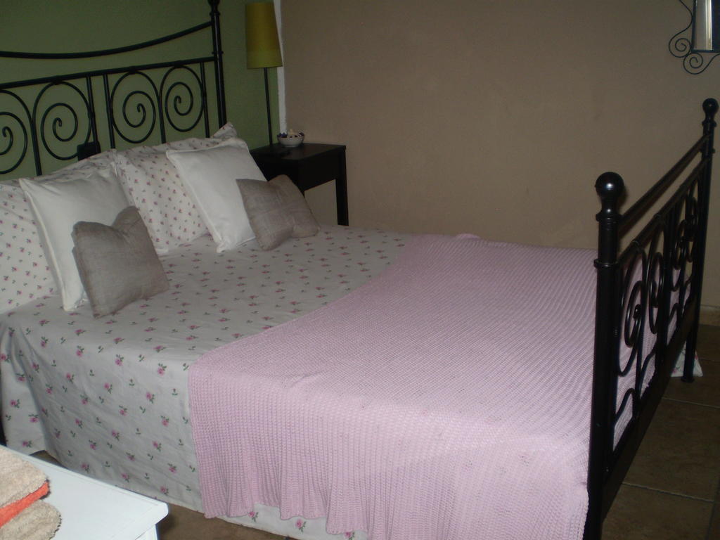 Il Giardino Di Emilio Bed and Breakfast Marrùbiu Værelse billede